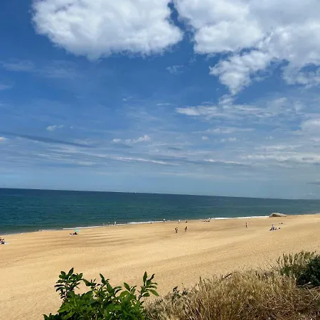 别墅 A La 拉本讷