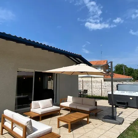 Villa A La