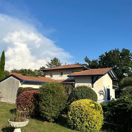 A La Villa