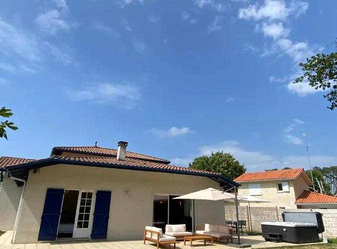 A La * Labenne